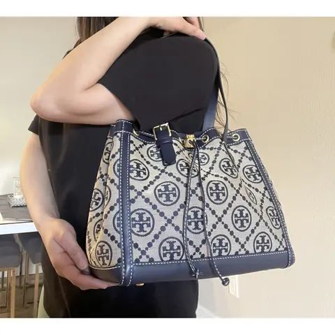Tory Burch Women Handbag – Master Quality (Blue)