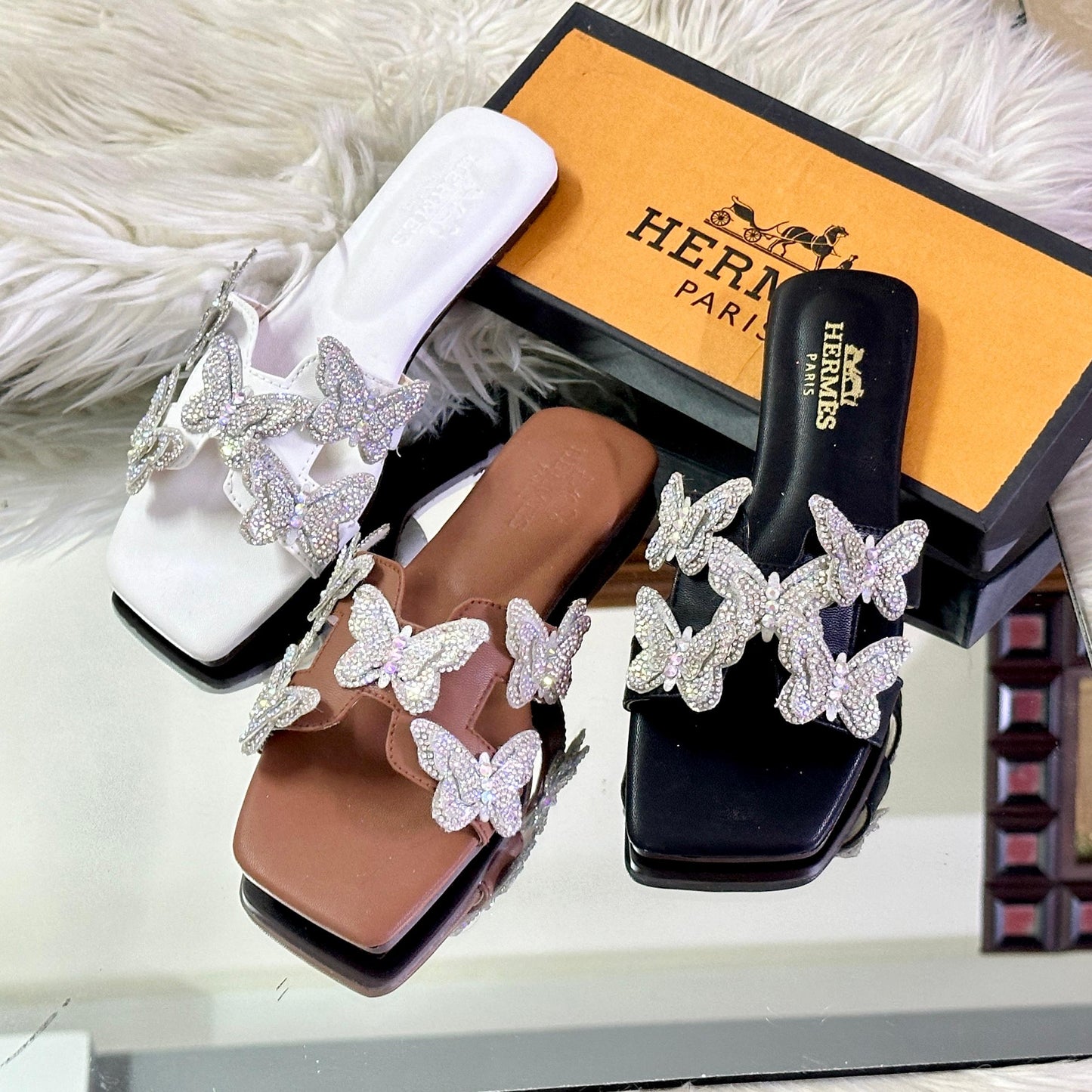 HERMÈS Medicated Sole Slippers – Elegant Comfort (Black)