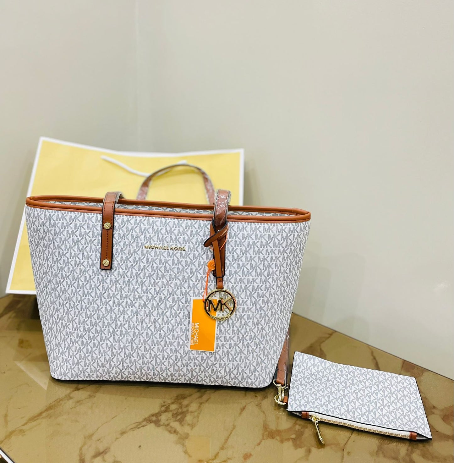 MICHAEL KORS – Premium TOTE Bag (Brown/White)