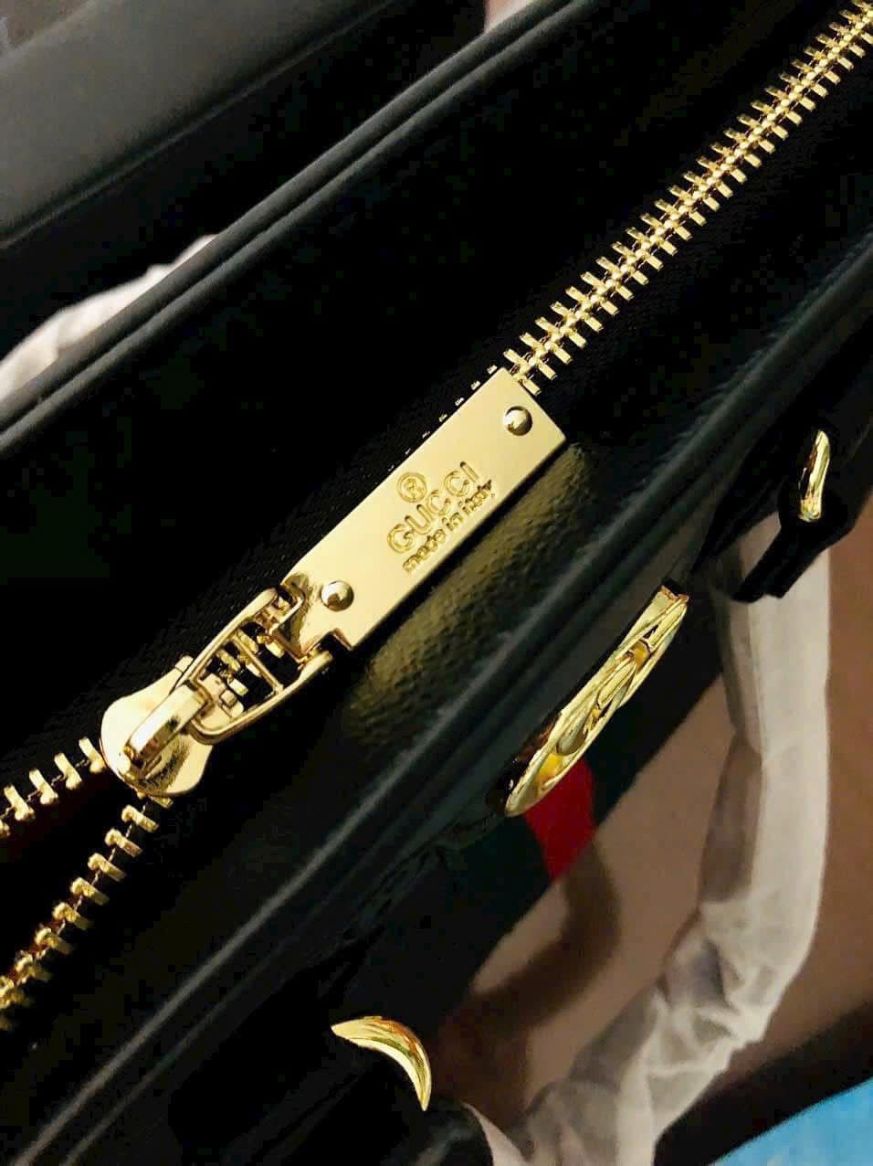 GUCCI SOFT LEATHER TOTE BAG – Women Bag (Black)