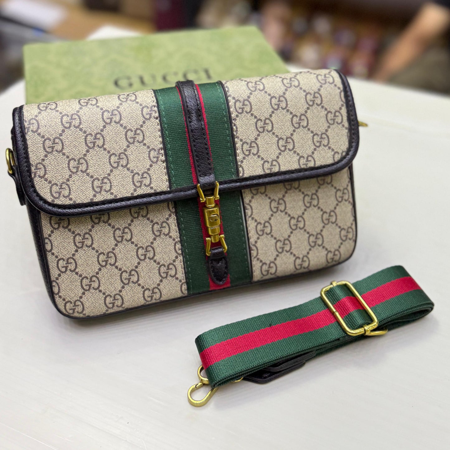 GUCCI CHAIN BAG – Women Shoulder Bag (Beige Black)