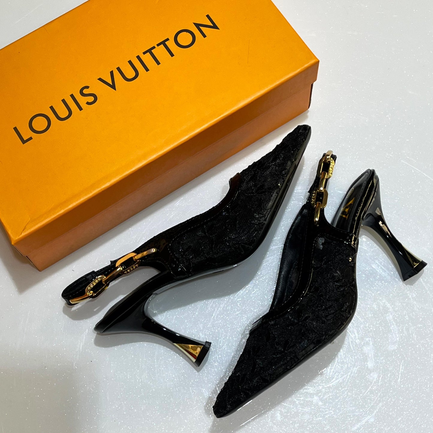 LOUIS VUITTON – PREMIUM QUALITY HEELS FOR WOMEN (Black)