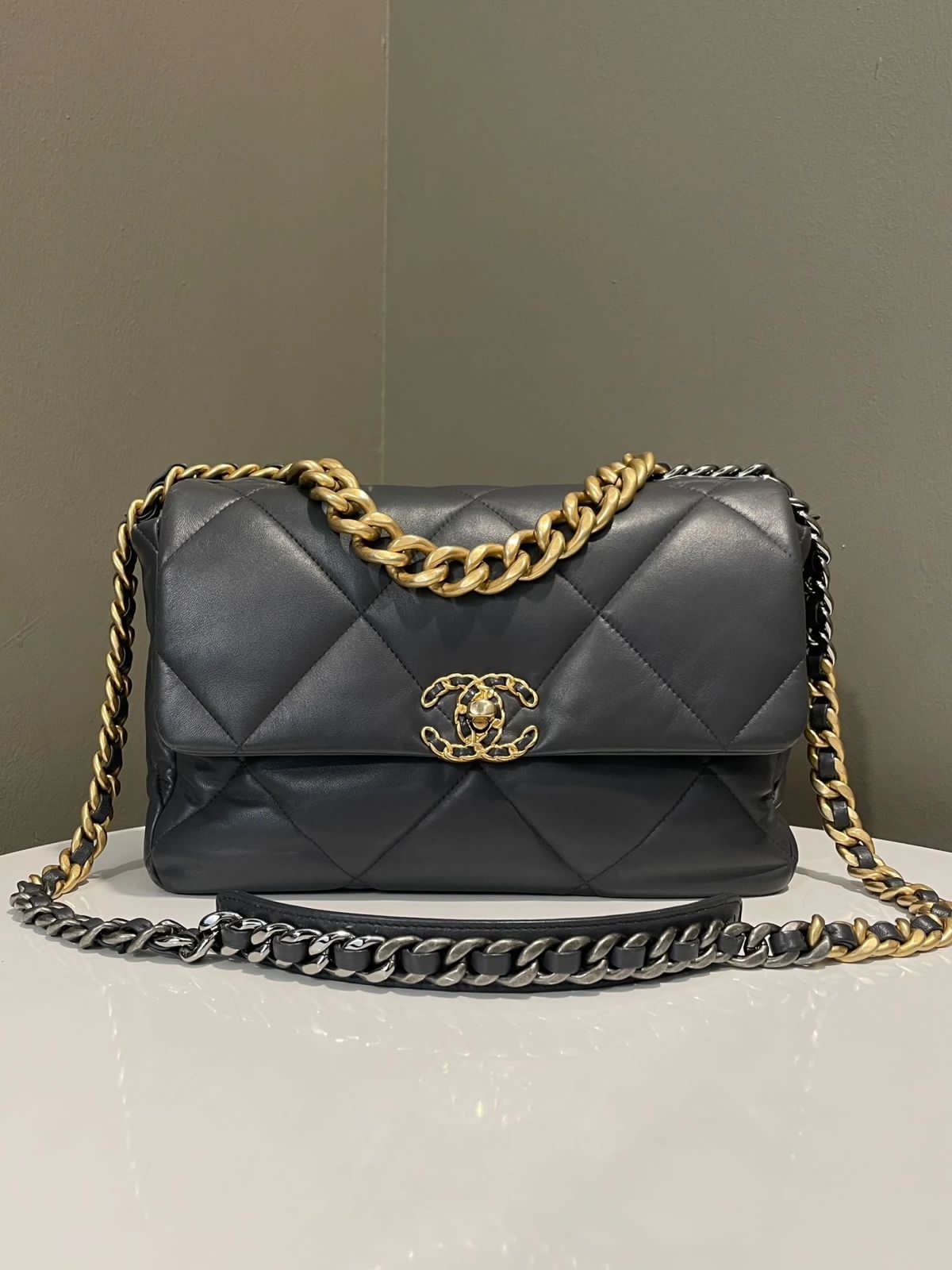 C-H-A-N-E-L CROSSBODY DESIGNER – Women Bag (Black)