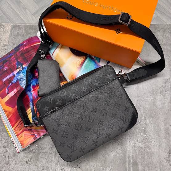 L-O-U-I-S V-U-I-T-T-O-N Trio Messenger Women Bag – Unisex Edition (Black/Grey)