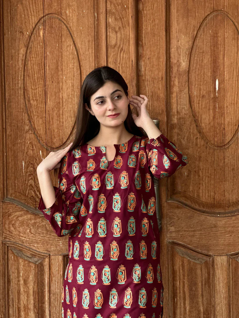 Amira's Grace 2Pcs Stitched Suit (Mehroon)