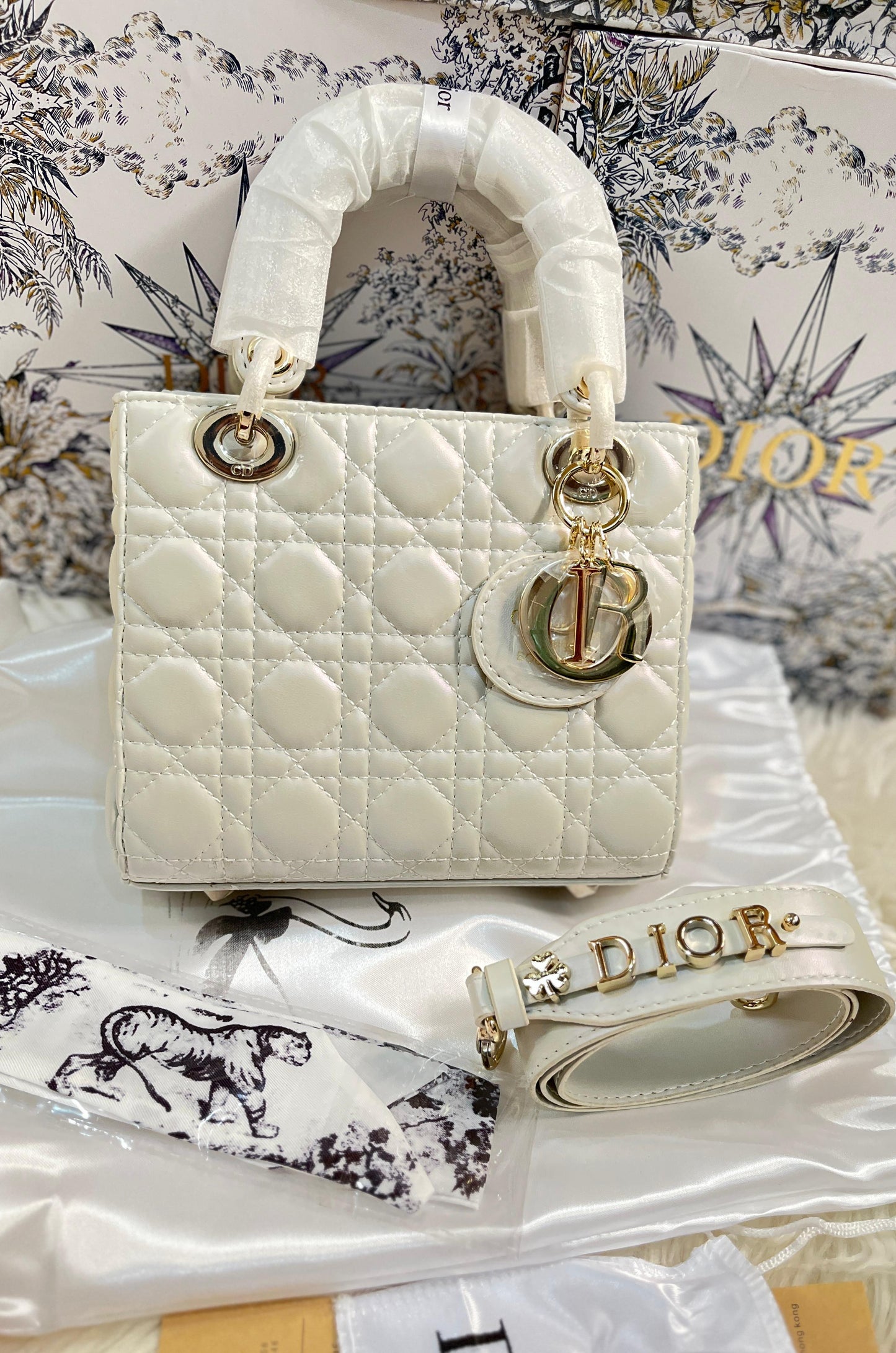 DIOR LADY DIANA FOUR-GRID – Women Handbag (Cream)