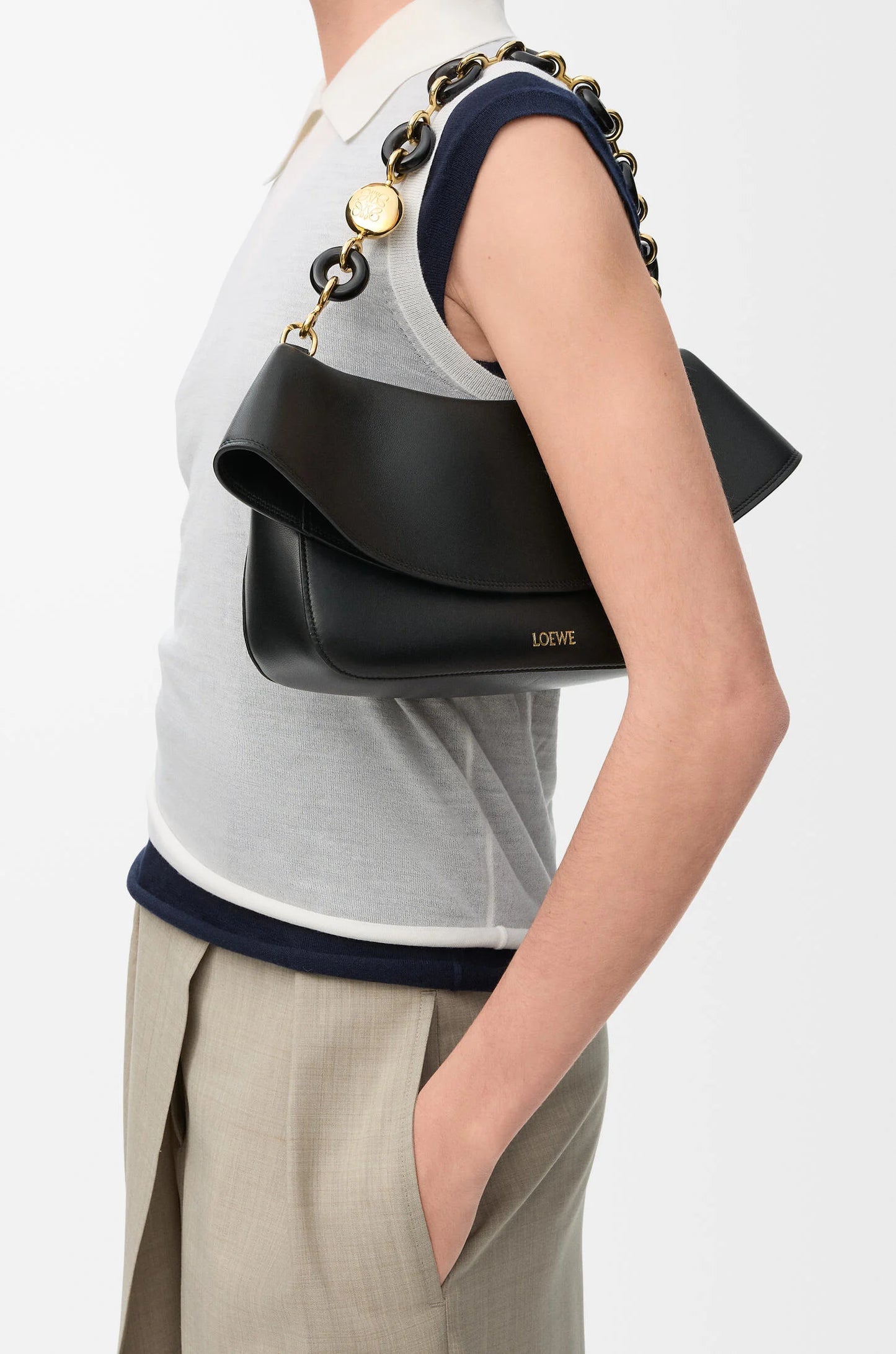 L-O-E-W-E Ola Medium Shoulder Women Bag – Modern Luxe Edition (Black)