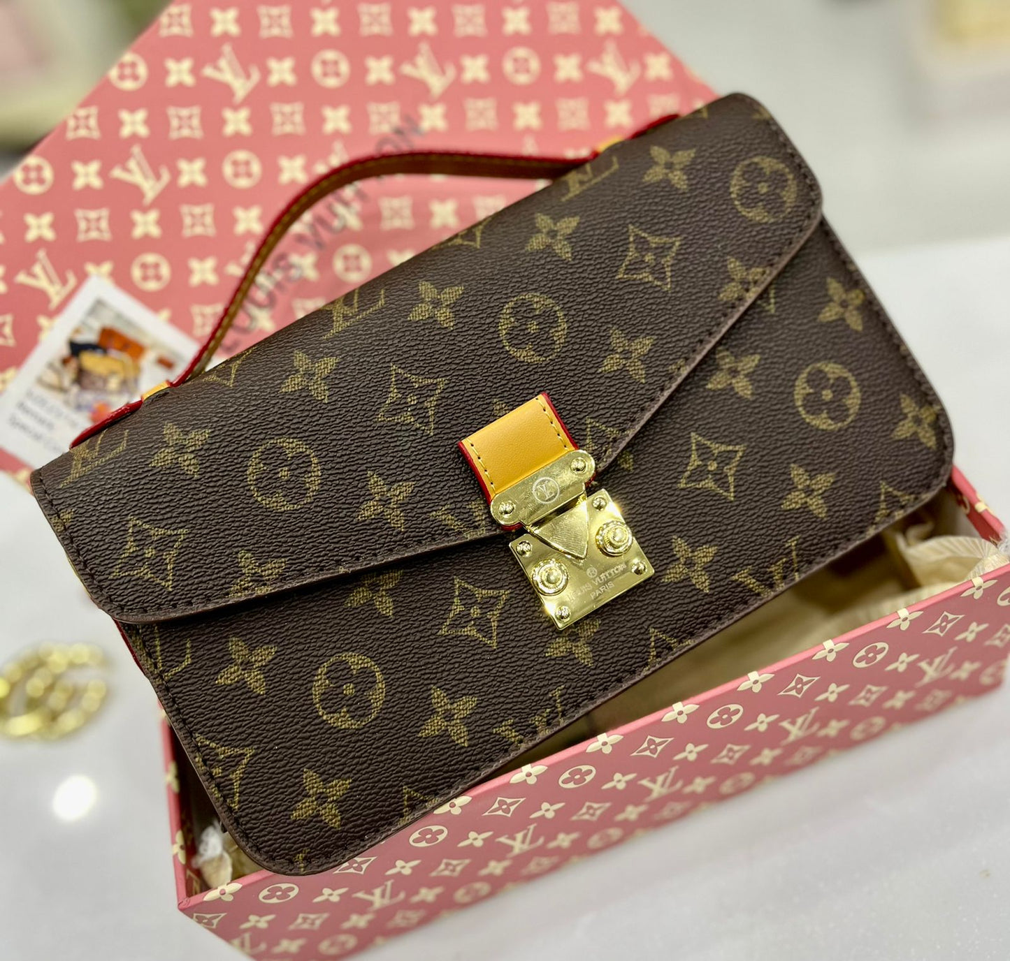 High Quality Louis Vuitton Women Bag (Brown)