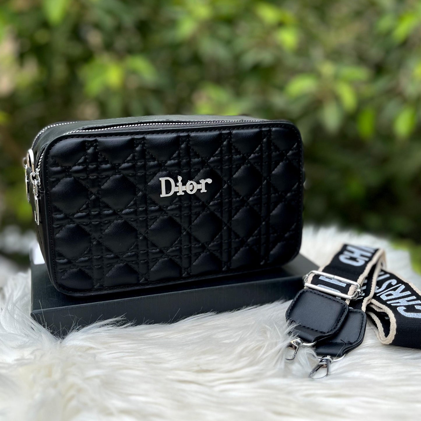 Dior Crossbody Bag for Women – Elegant and Versatile (Black)