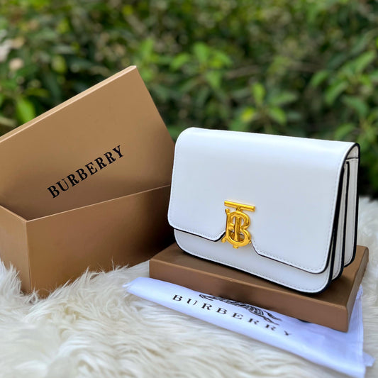 Burberry Shoulder Bag - Timeless Luxury (white)