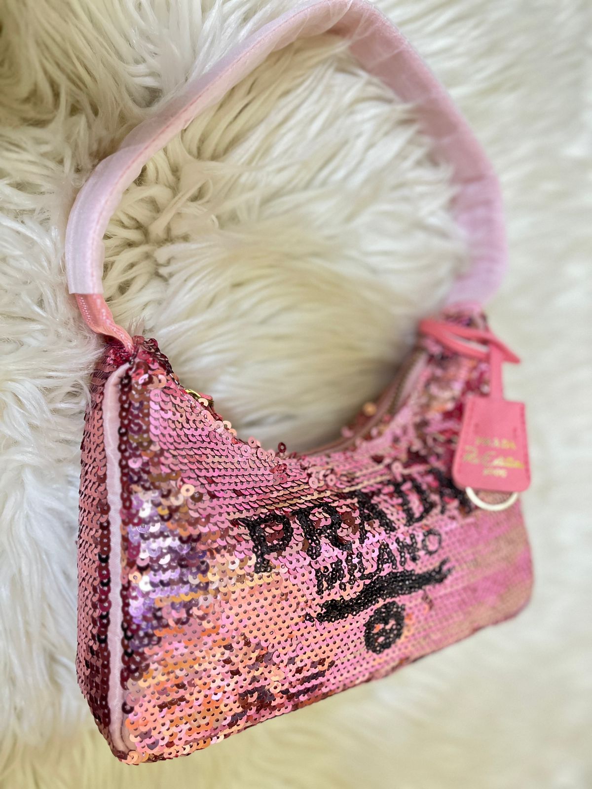 Prada Re-Edition 2000 Sequins Hobo Bag for Women (Pink)