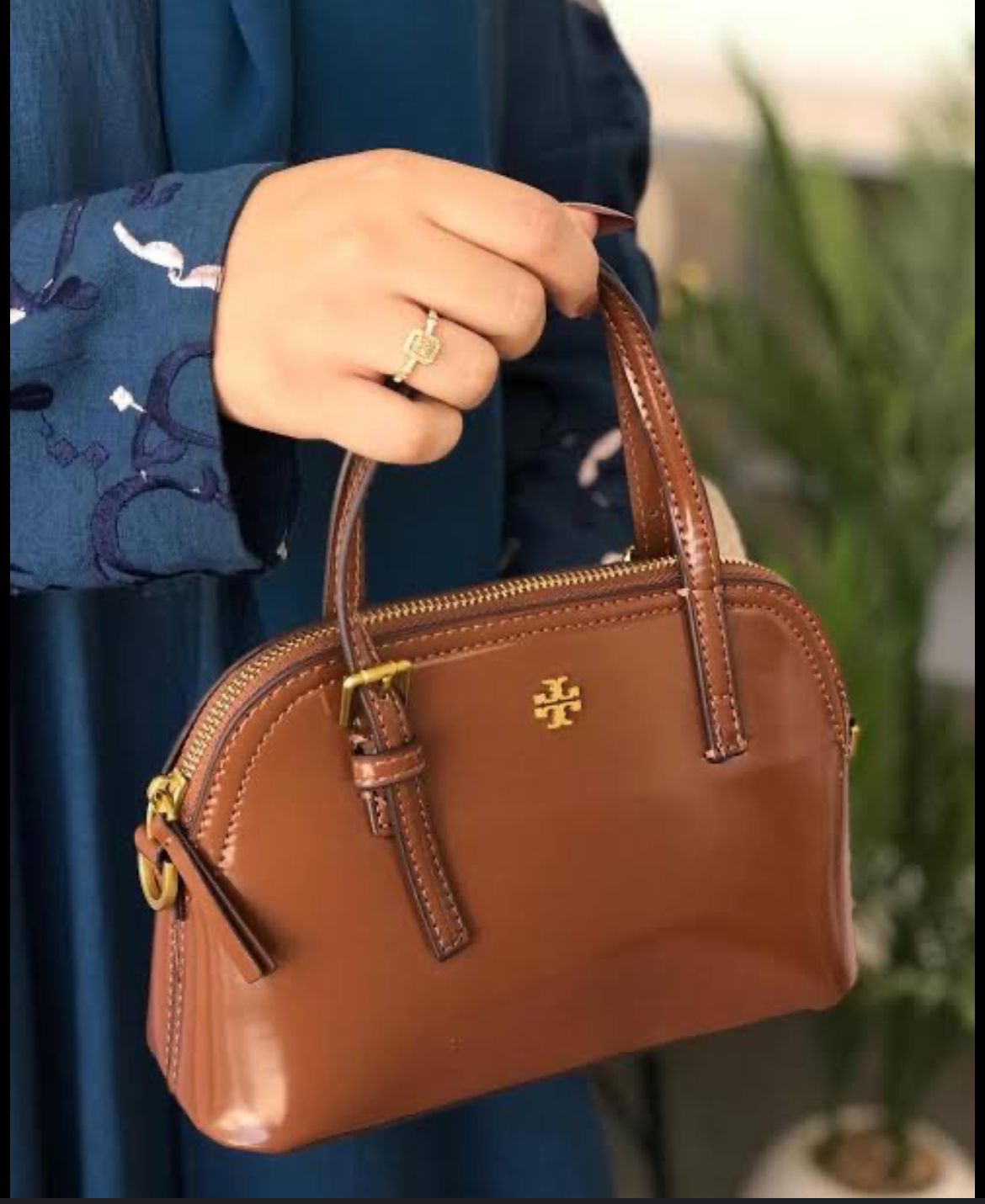 Tory Burch Emerson Mini Dome Satchel Bag – Chic & Compact Women Bag (Brown)