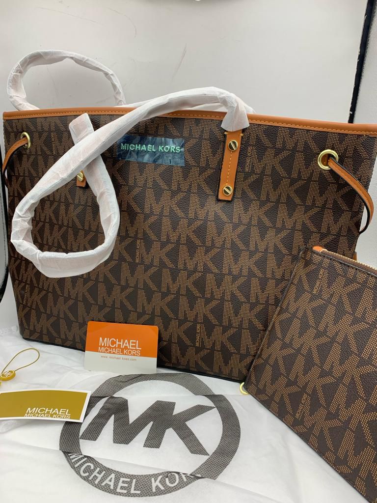 Michael Kors Premium Women’s Bag – Stylish & Timeless Elegance (Brown 1)