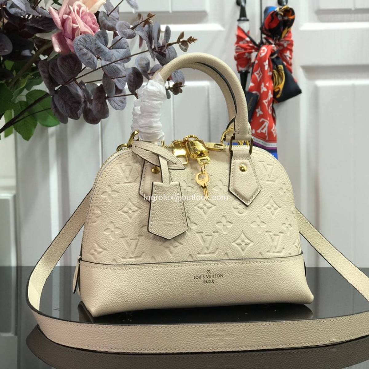 Louis Vuitton Alma Women's Bag – Medium Size, AAA Quality
(off-White)