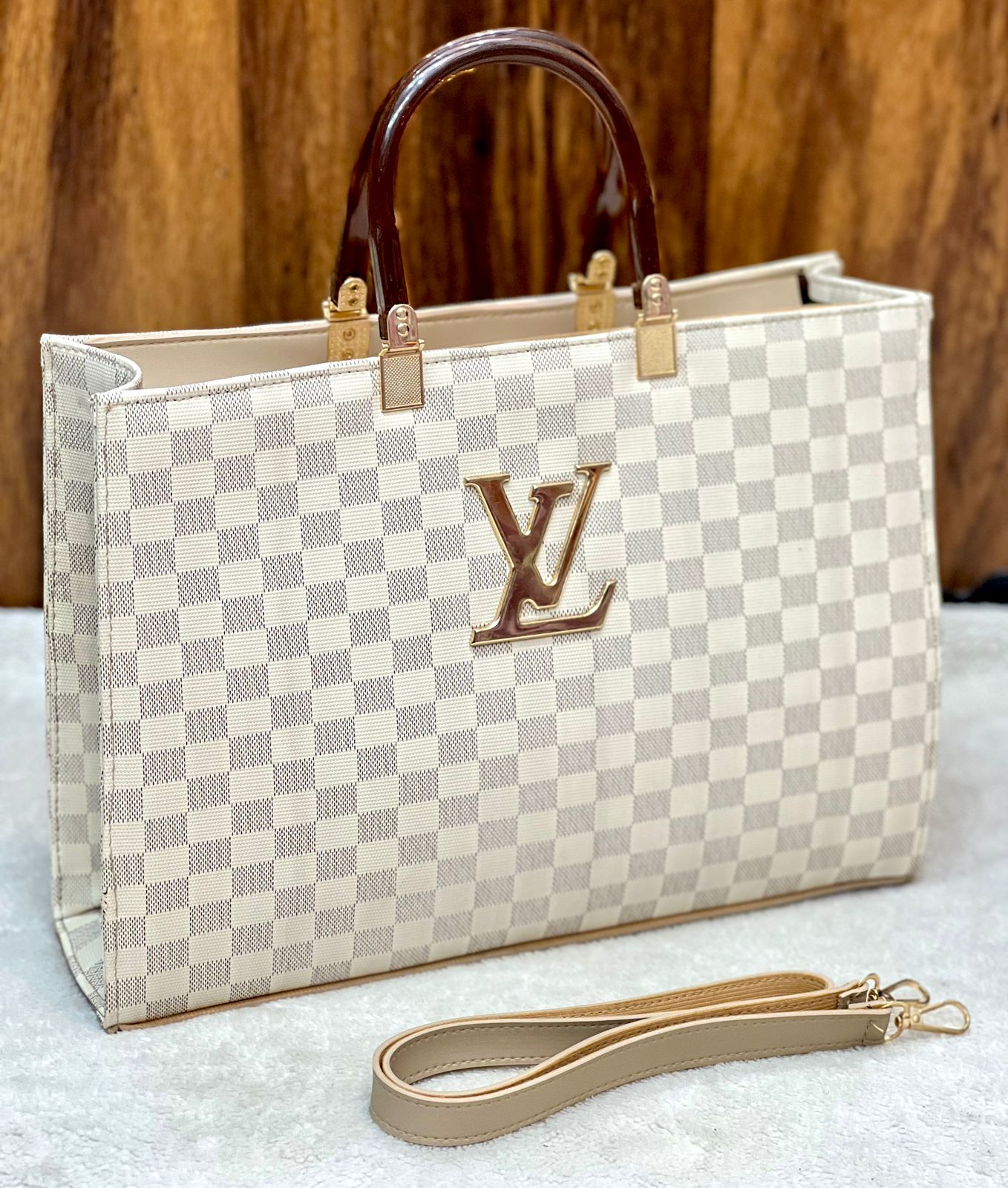 New Arrival! LOUIS VUITTON Women’s Bag – A Masterpiece of Elegance ( White)