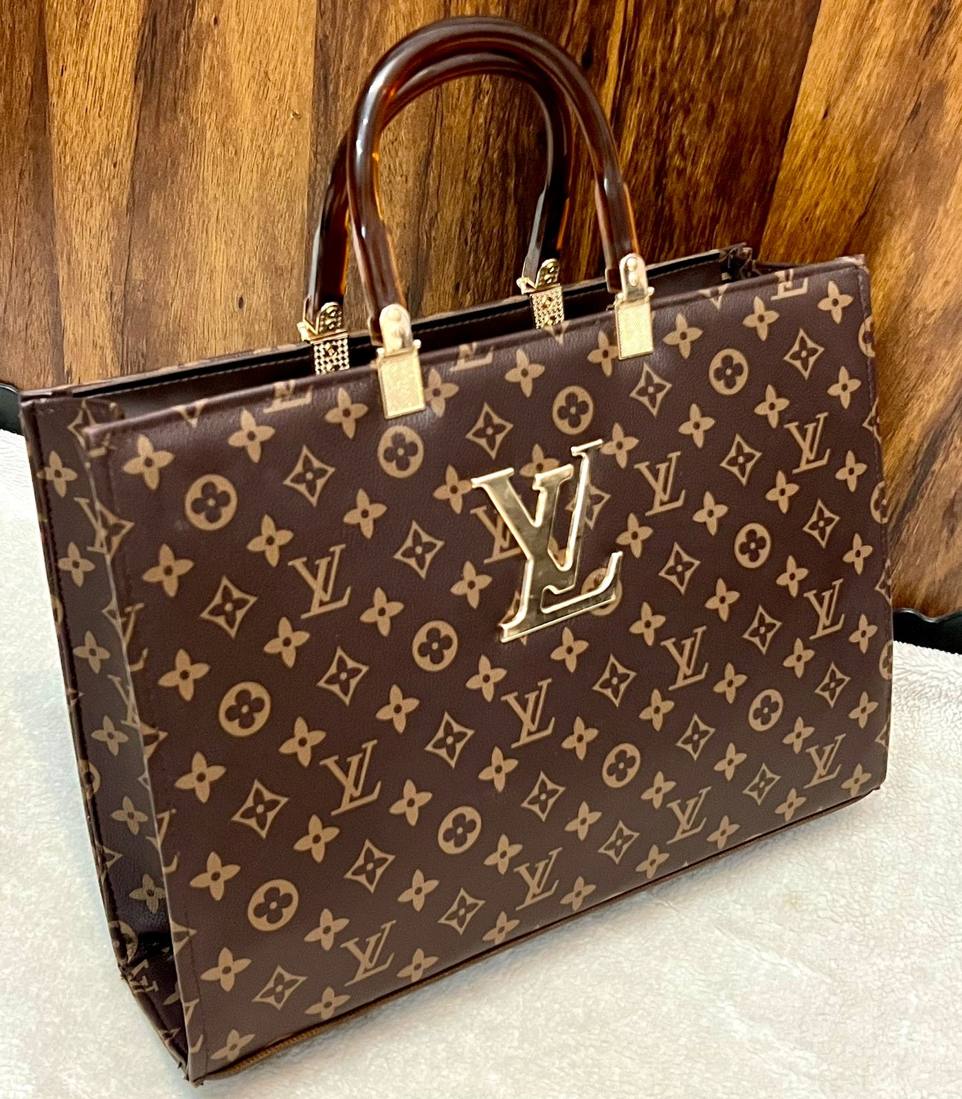 New Arrival! LOUIS VUITTON Women’s Bag – A Masterpiece of Elegance ( Brown 1)