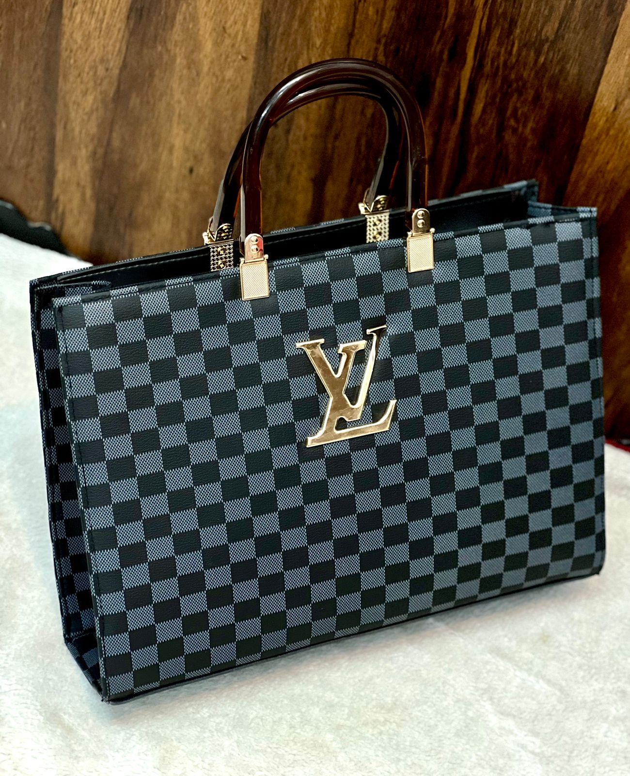 New Arrival! LOUIS VUITTON Women’s Bag – A Masterpiece of Elegance ( Black 1)