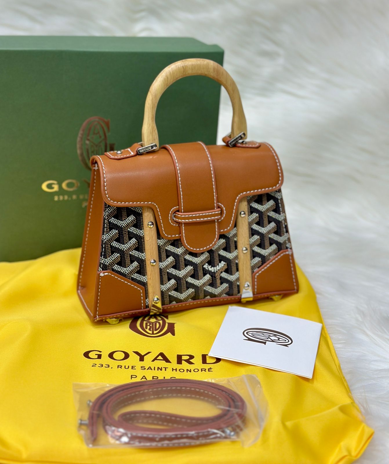 Goyard Coated Leather MM Saigon Top Handle Bag – Luxury & Elegance in Every Detail (Brown)