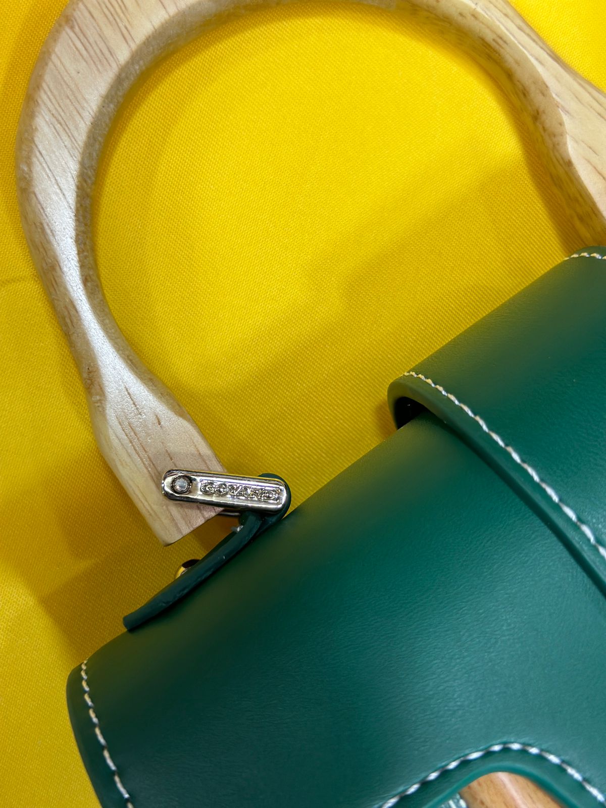 Goyard Coated Leather MM Saigon Top Handle Bag – Luxury & Elegance in Every Detail (Green)