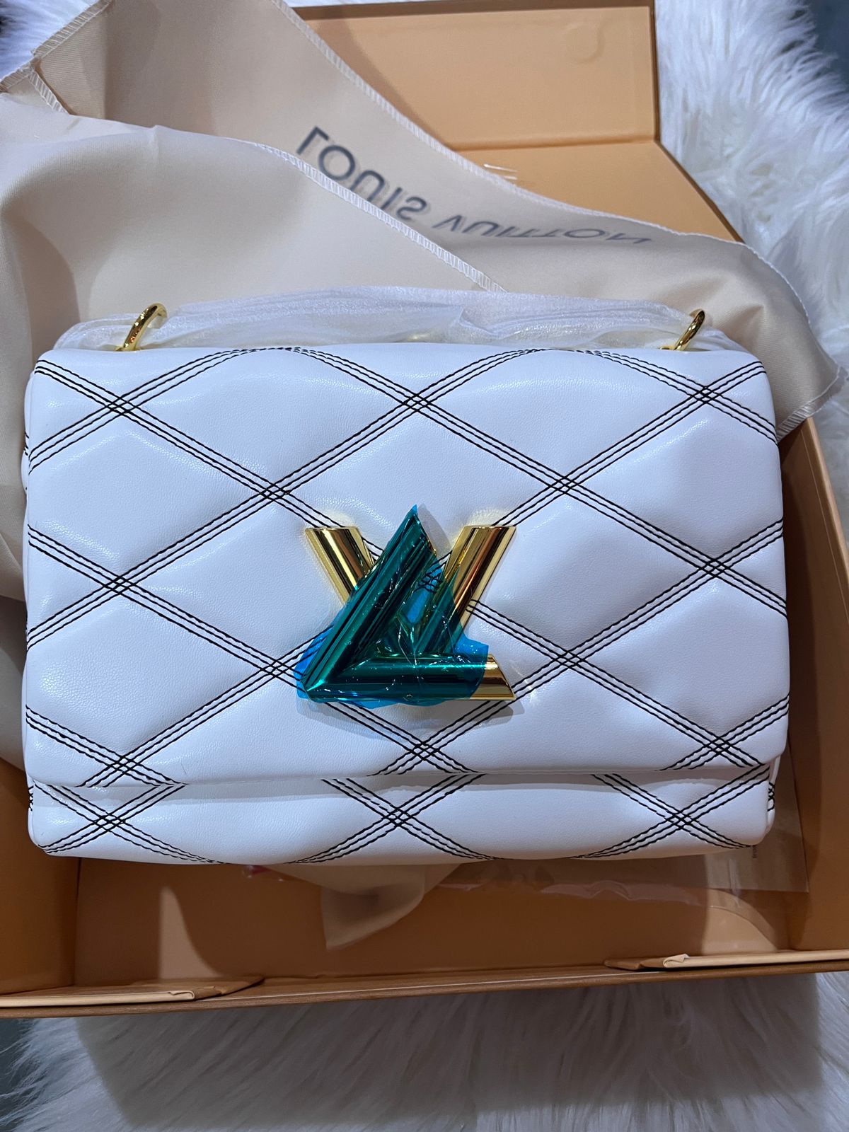 Louis Vuitton GO-14 MM Handbag – LV New Logo Edition (white)