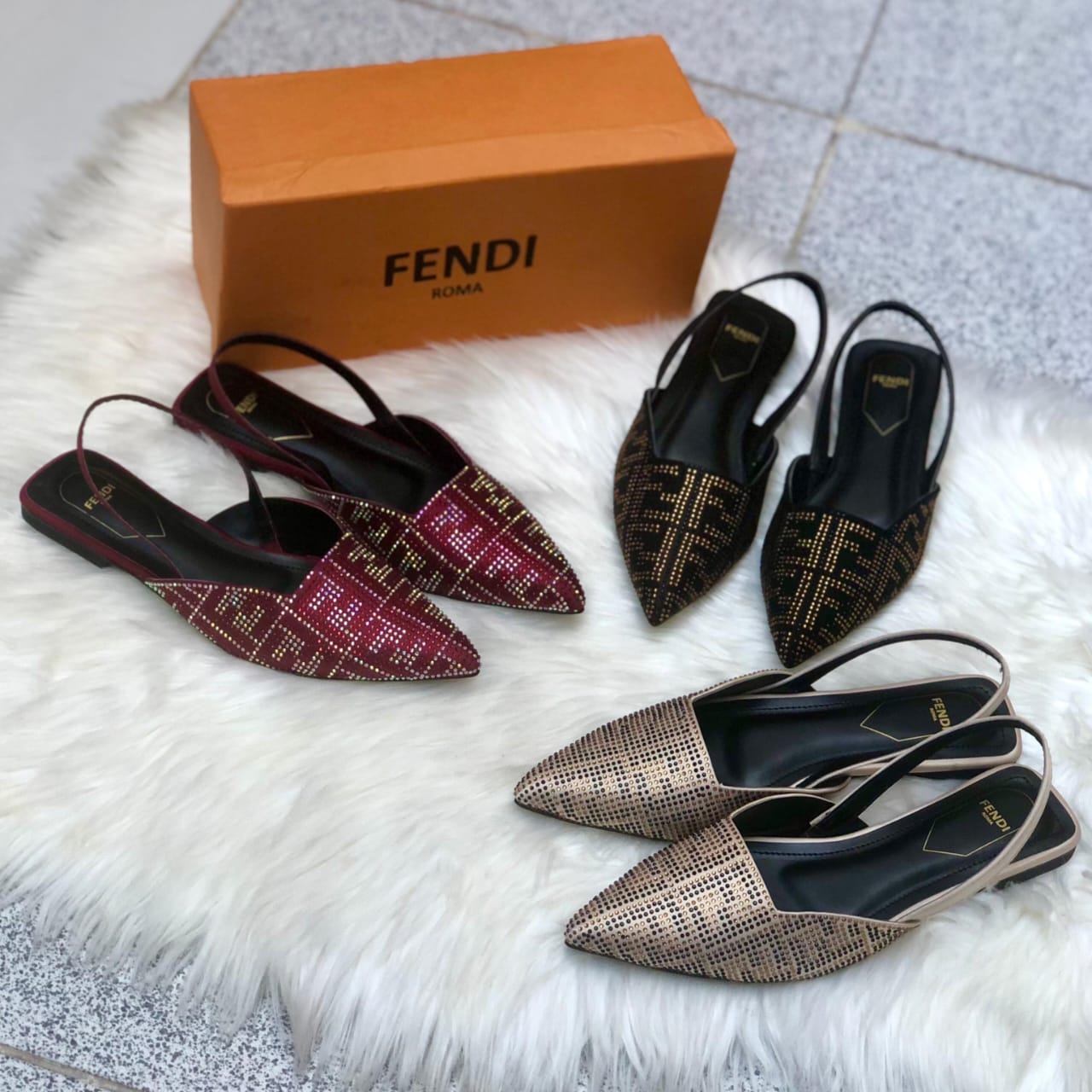 Fendi Flat Pumps – Stylish Women’s Footwear in  (Black )