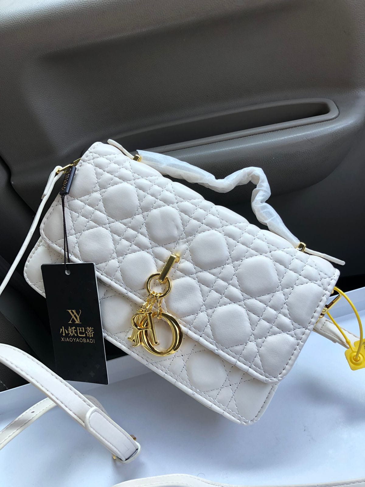 New Arrival AAA Quality Dior Stylish Bag with Long Strap (white)