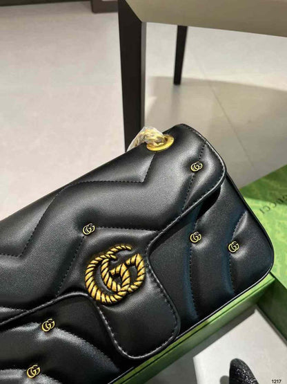 Gucci Marmont Crossbody Bag (black)