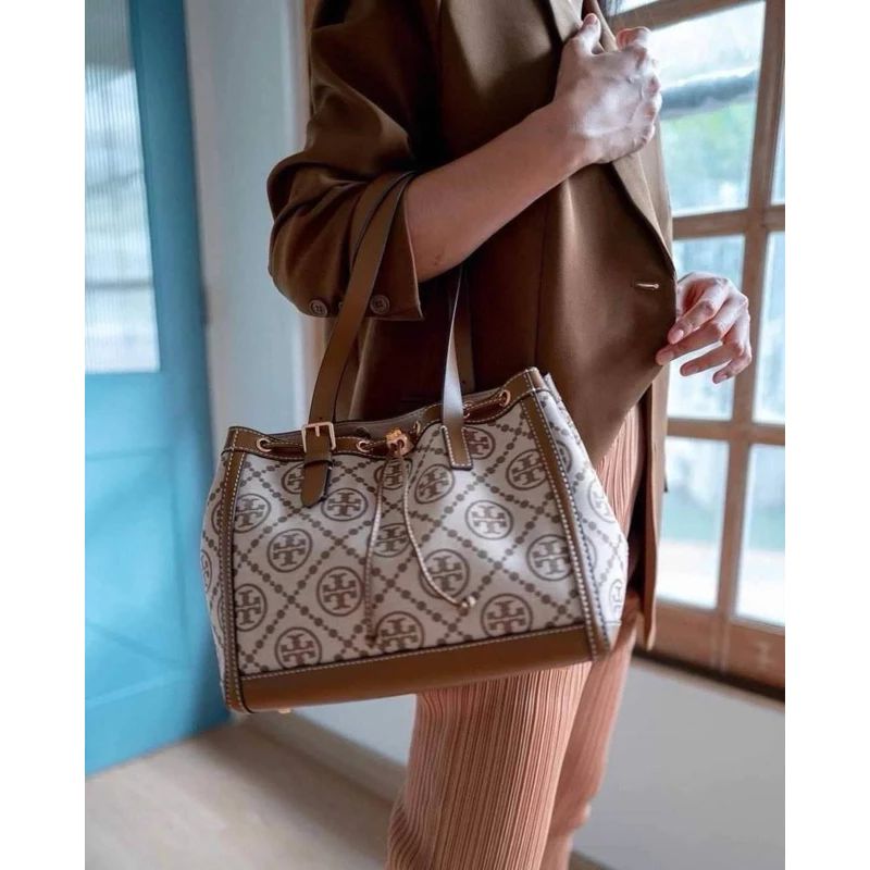 Tory Burch Women Handbag – Master Quality (Brown)