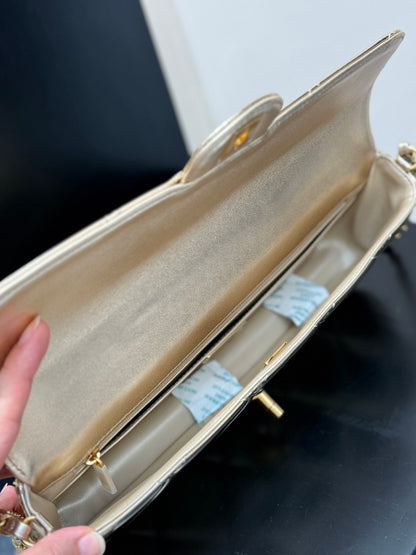 C-H-A-N-E-L Metallic Mirror Large Flap Top Handle Women Bag – Runway Luxury Premium Edition (Gold)