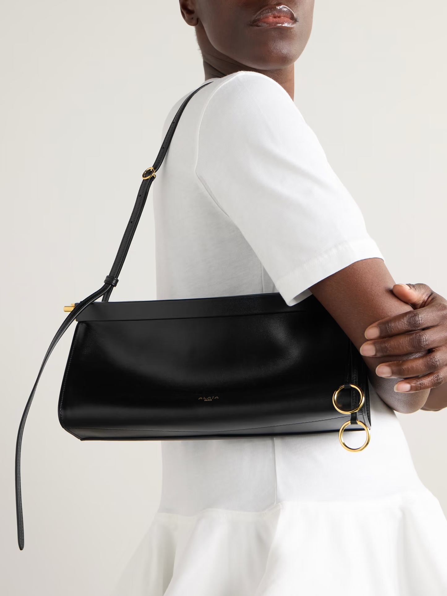 A-L-A-Ï-A Le Click East West Medium Shoulder Women Bag – Elegant Edition (Black)
