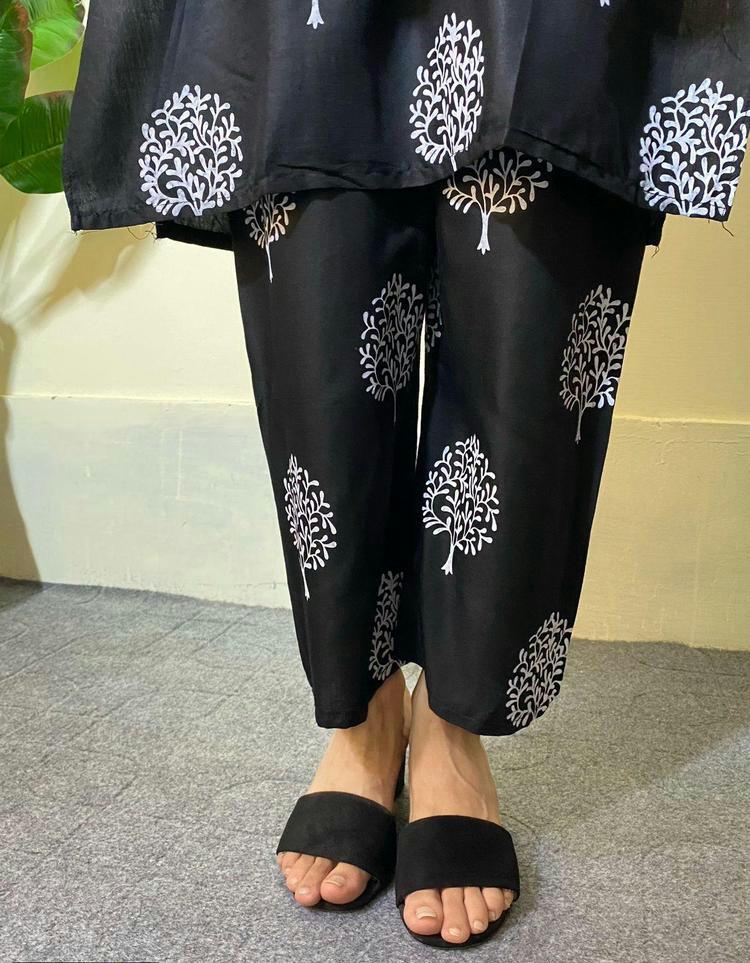 Floral TREE Print 2pc Stitched (Black)