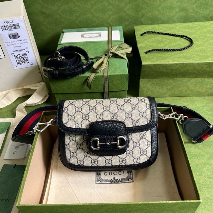 GUCCI Horsebit Mini Women's Bag in Blue and Beige GG Supreme Canvas (Blue)