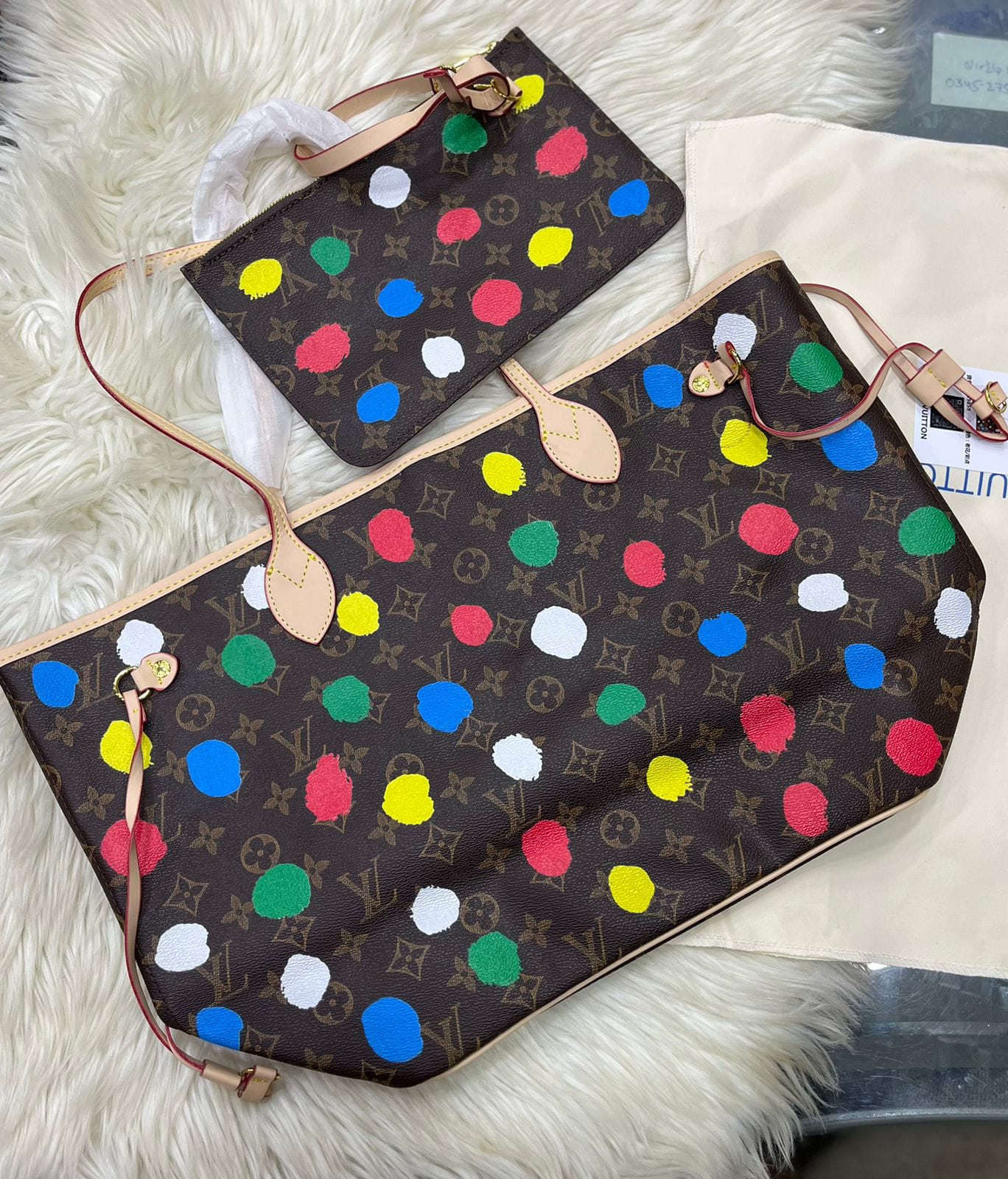 Louis Vuitton x Yayoi Kusama Neverfull MM Tote Bag (Brown / Beige Multi Colours)