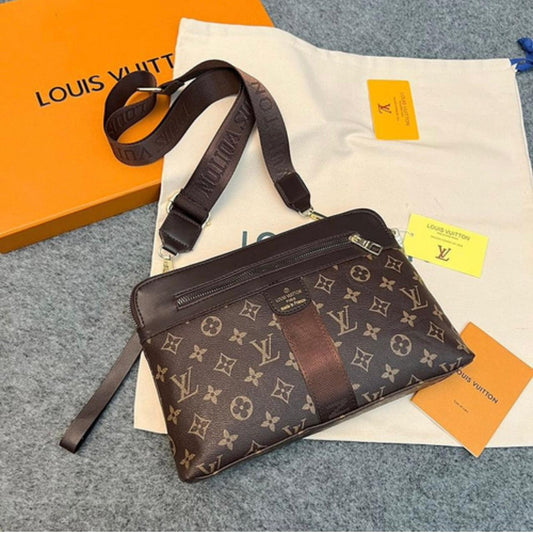 Louis Vuitton Women's Bag - Discounted Sale (Chocolate / Brown)