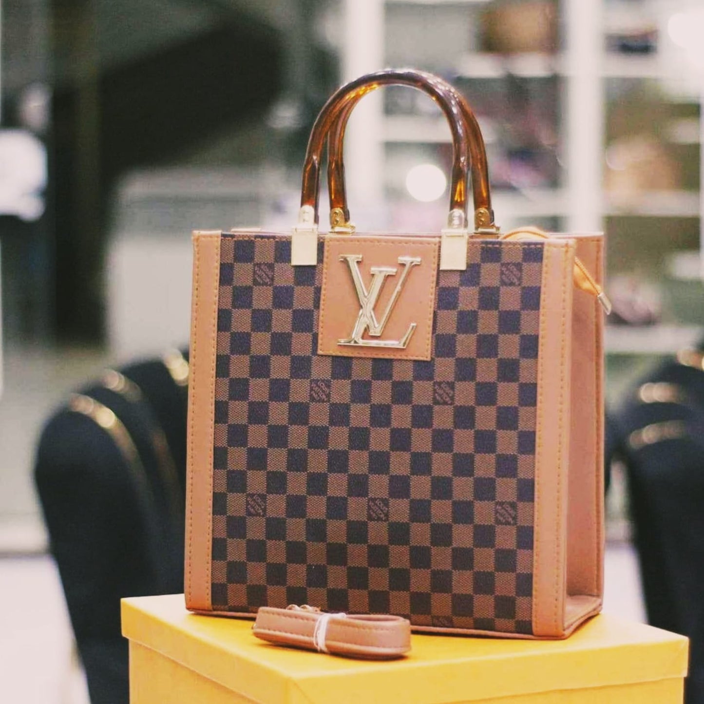 Louis Vuitton Luxury Women's Bag - Stylish Tote with Zip Closure (Mustard / Brown Checkbox) Design D