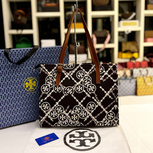 Luxury Women Bag - Tory Burch-Inspired Handbag with Brand Accessories (Black/White) Design-B