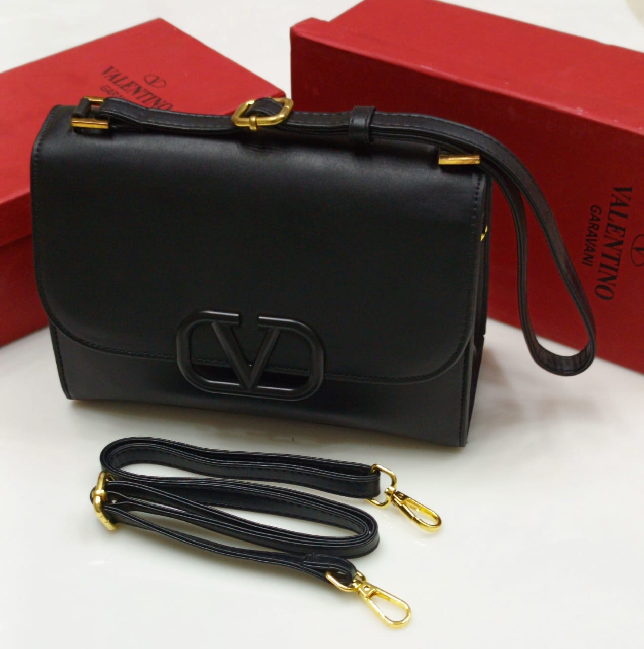 Chic Women Bag - Valentino-Inspired Unique Crossbody Style (Black)