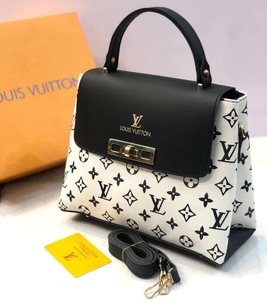 High-Quality Louis Vuitton Crossbody Bag with Metal Lock (White-1)