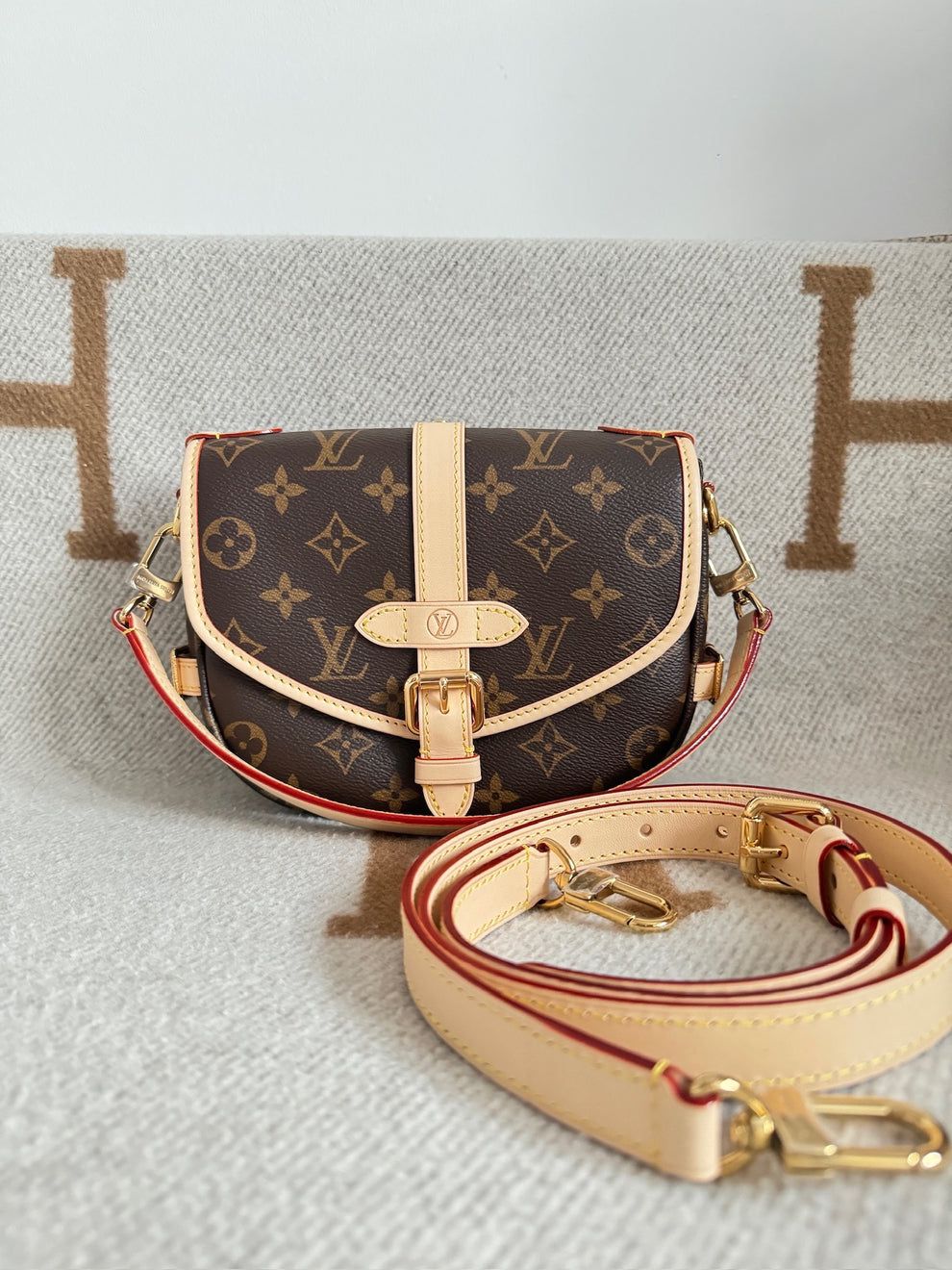 Louis Vuitton Saumur Handbag Monogram BB - Premium Crossbody Women Bag (Brown)