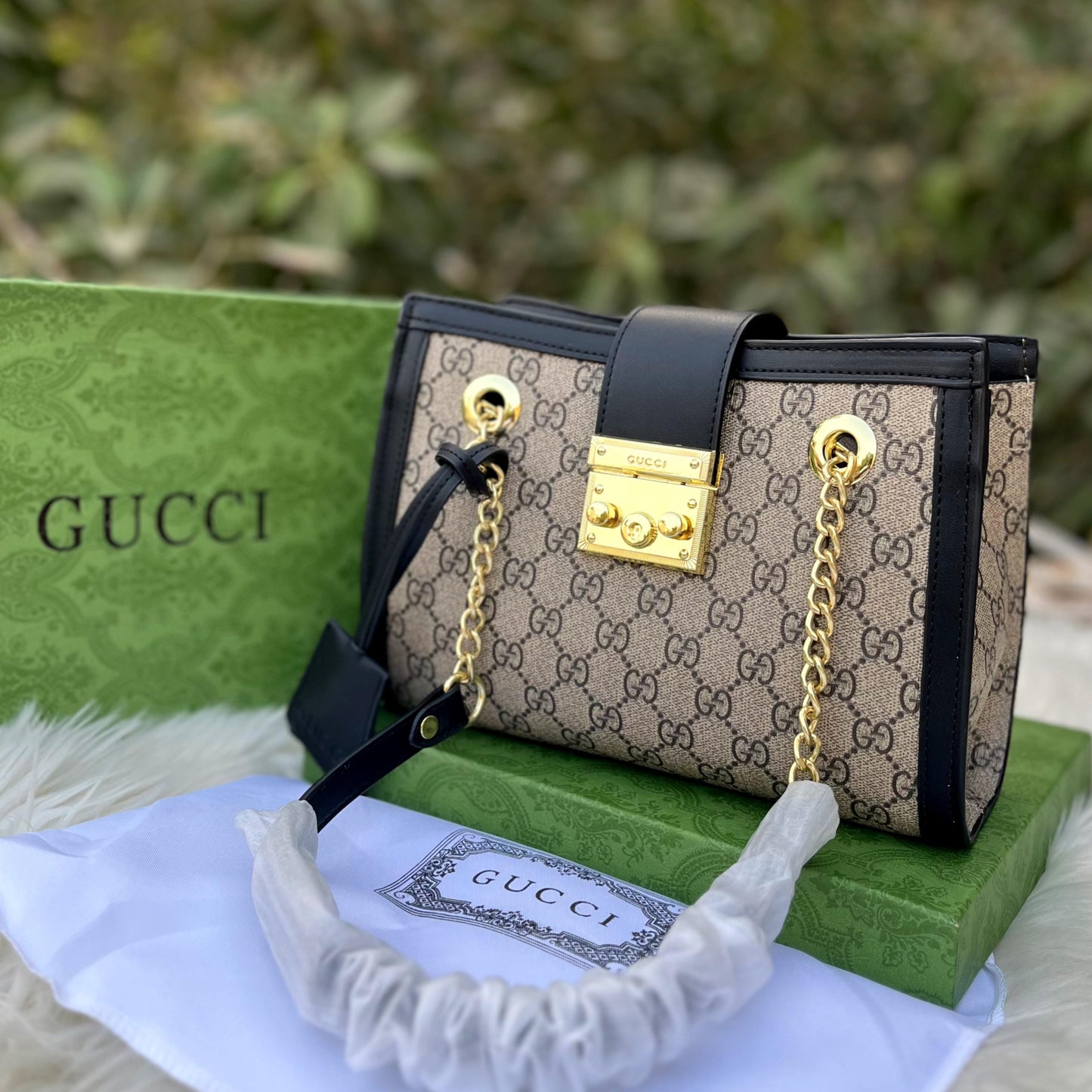 GUCCI Padlock Small Shoulder Bag – A Timeless Classic (black/brown)