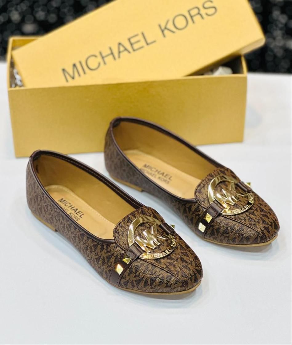 Michael Kors Pumps – Elegant Women’s Footwear with Brand Box (Brown)