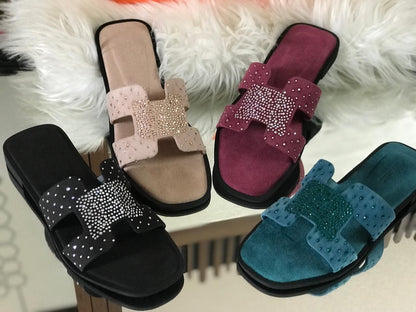 HERMÈS Women Slippers – Timeless Luxury & Comfort (Blue/Green)