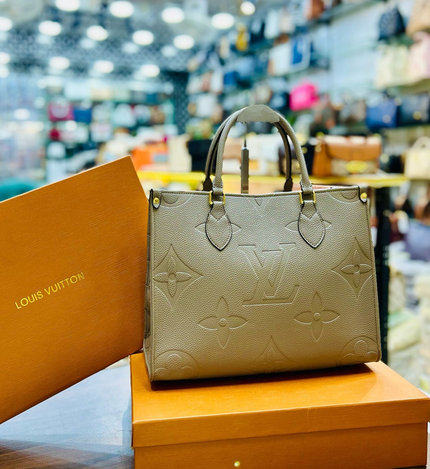 Louis Vuitton On The Go – AAA Quality, Official Model (Brown)