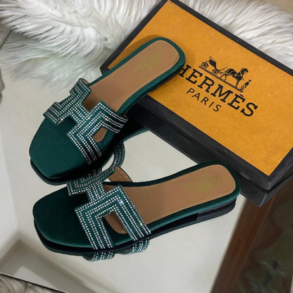 Hermès Iconic Luxury Slippers – Elegant & Timeless (Green)