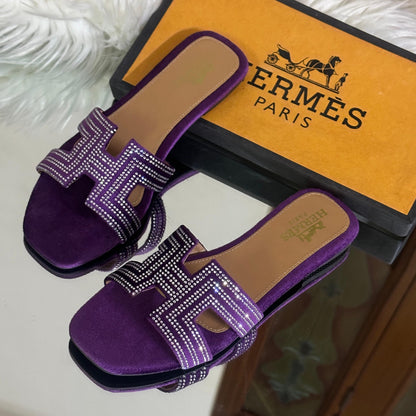 Hermès Iconic Luxury Slippers – Elegant & Timeless (Purple)