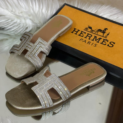 Hermès Iconic Luxury Slippers – Elegant & Timeless (Silver)