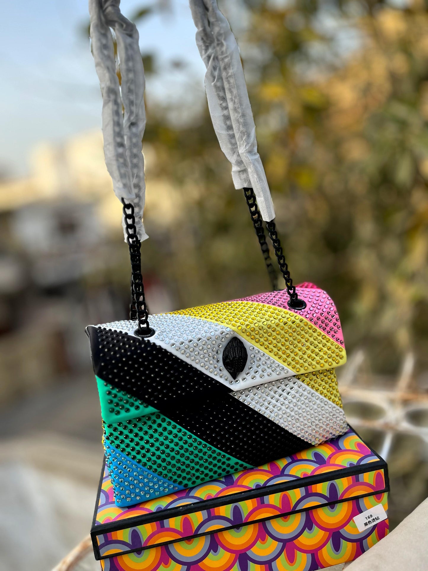 Kurt Geiger Cross Shoulder Bag – Stylish & Iconic (Multi Colours-3)