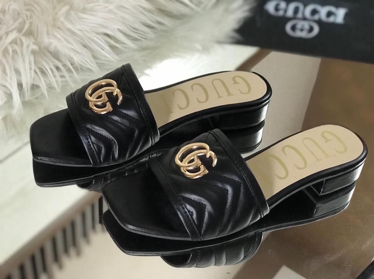 GUCCI Women's Slippers – Timeless Elegance & Comfort