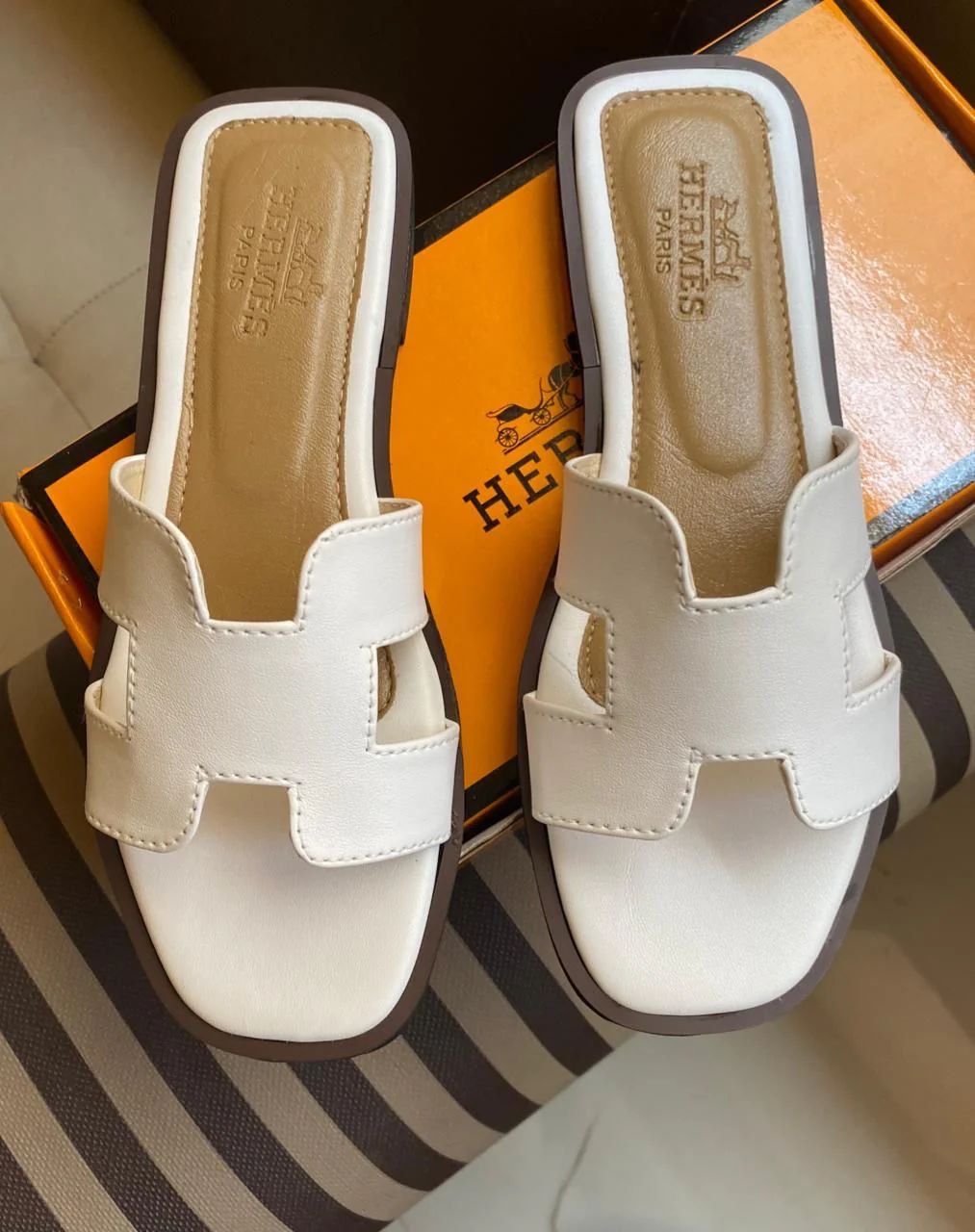 Hermès Women's Slippers – Elegant & Comfortable (White)