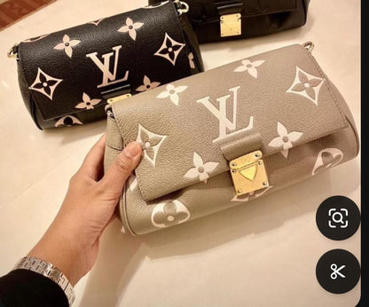 Louis Vuitton Women’s Bag – Elegant & Timeless Design (Cream)